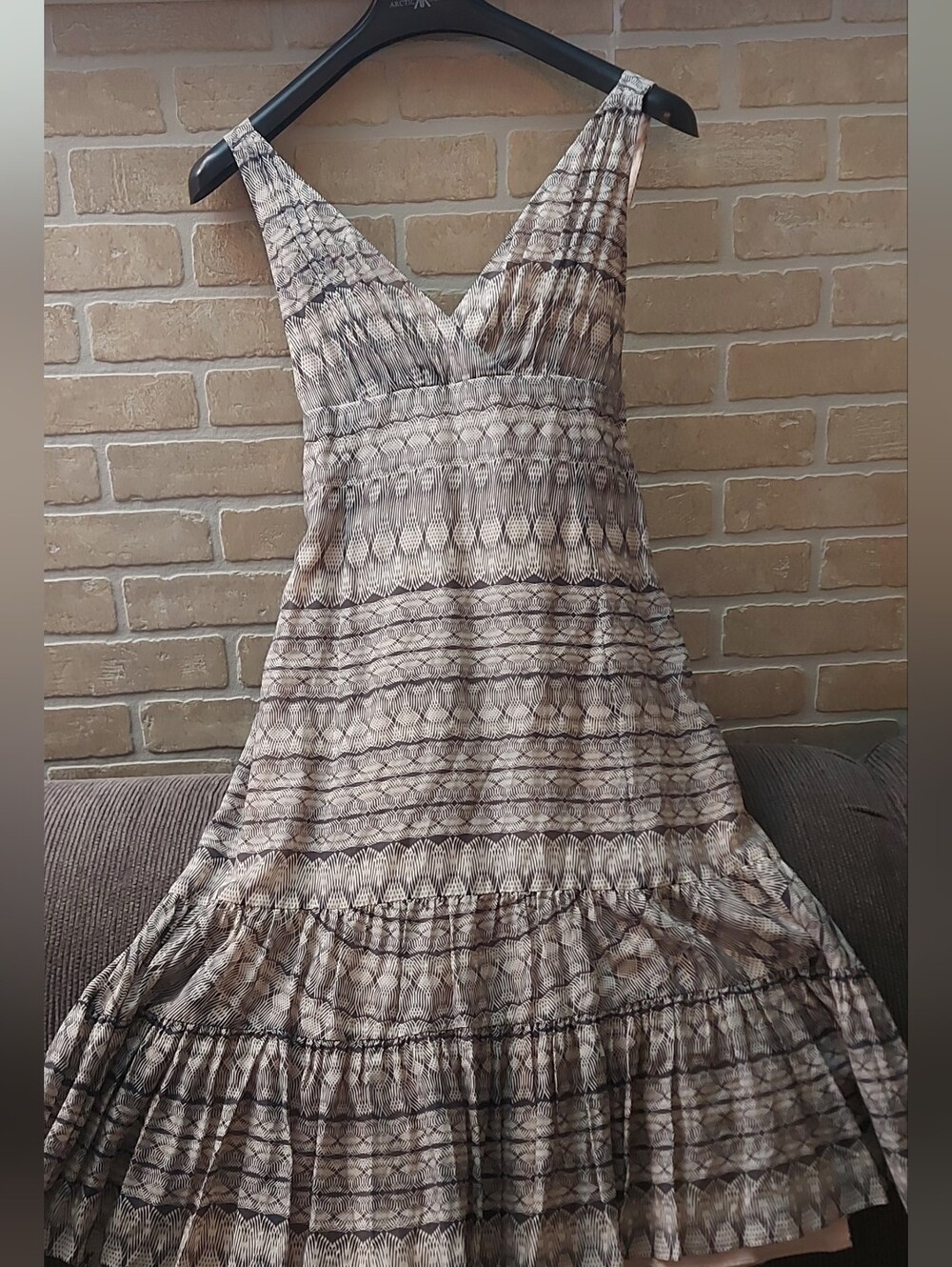 Ted Baker Size 4 Cotton Silk Dress V Neck Tiered Ruffle Abstract Print - Picture 2 of 13